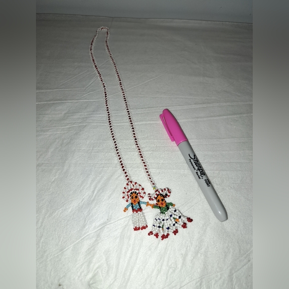 Vintage Handmade Native Beaded Necklace - Picture 2 of 6